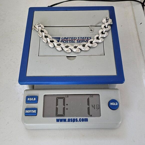 Vintage Monet Silver Tone Textured Open Heart Link Bracelet Safety Chain MCM - Picture 8 of 12